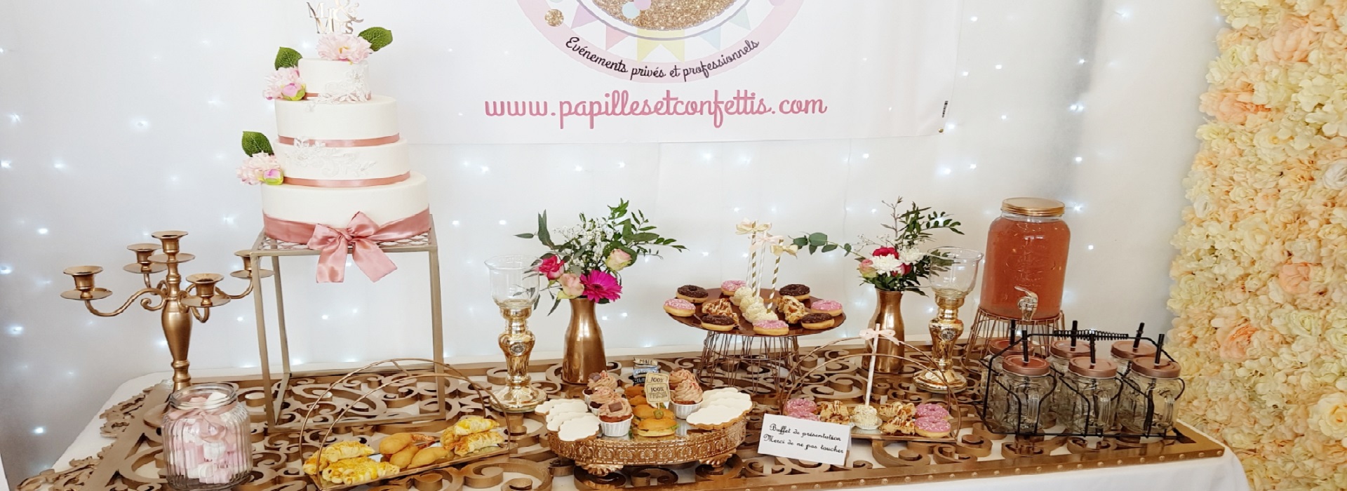 PAPILLES ET CONFETTIS PAPILLES ET CONFETTIS